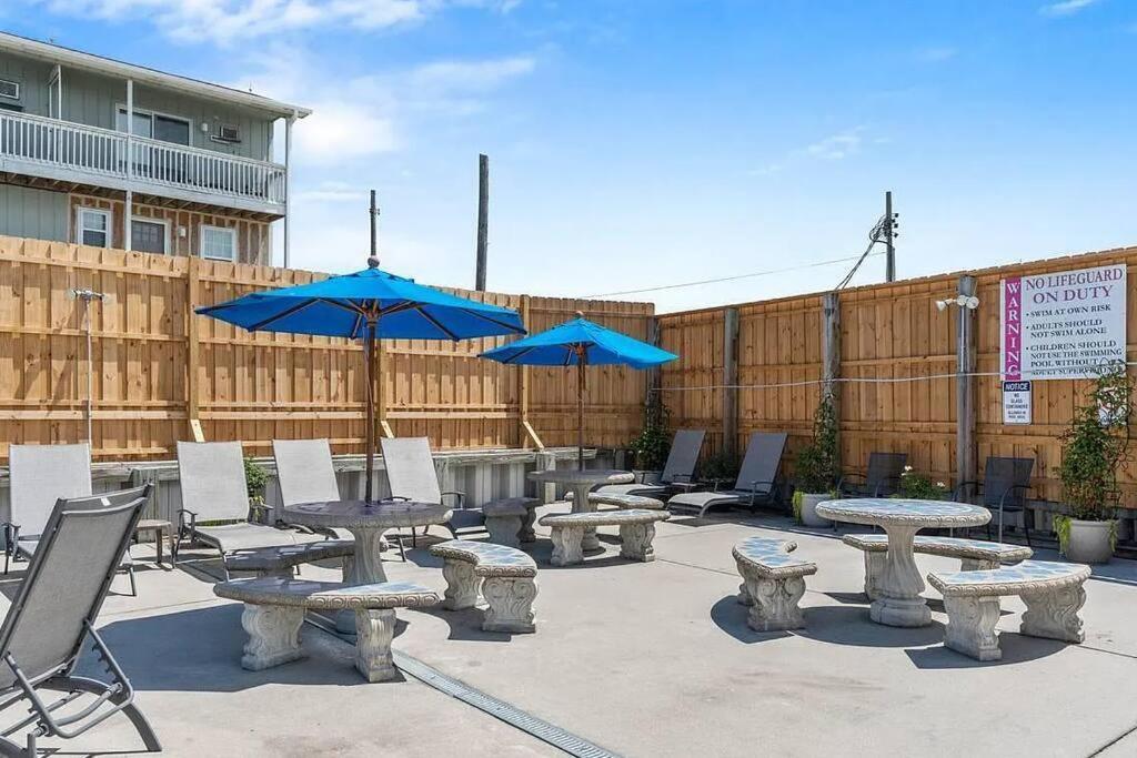 3 Bedroom Condo, Ocean Views & Short Walk To Beach! Oak Island Exterior foto