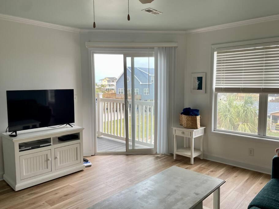 3 Bedroom Condo, Ocean Views & Short Walk To Beach! Oak Island Exterior foto