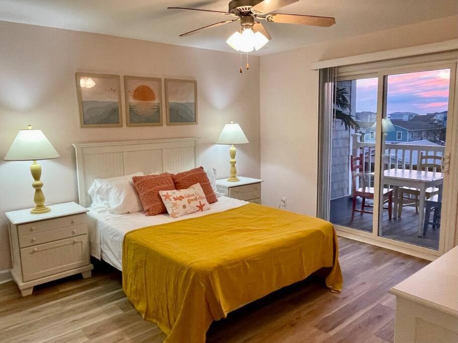 3 Bedroom Condo, Ocean Views & Short Walk To Beach! Oak Island Exterior foto