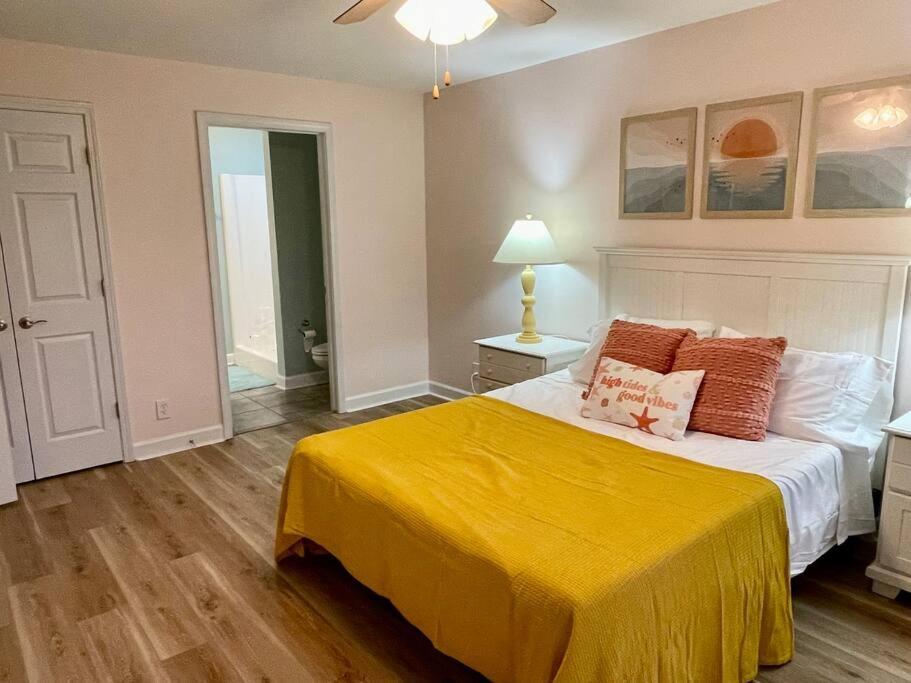 3 Bedroom Condo, Ocean Views & Short Walk To Beach! Oak Island Exterior foto